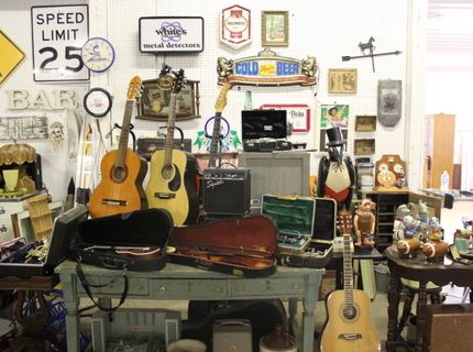 Booth shot of Antiques and vintage items at Shipshewana Auction September 28, 2016