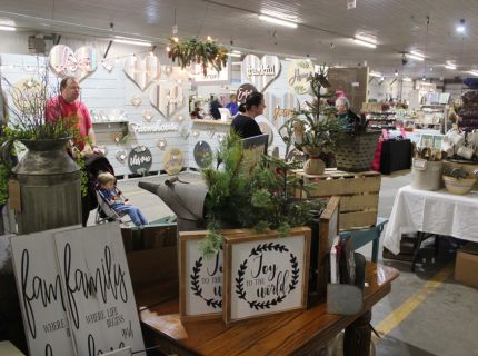 Ship-Chic Craft & Vintage Show Shipshewana Indiana Holiday Bazaar Fall Market