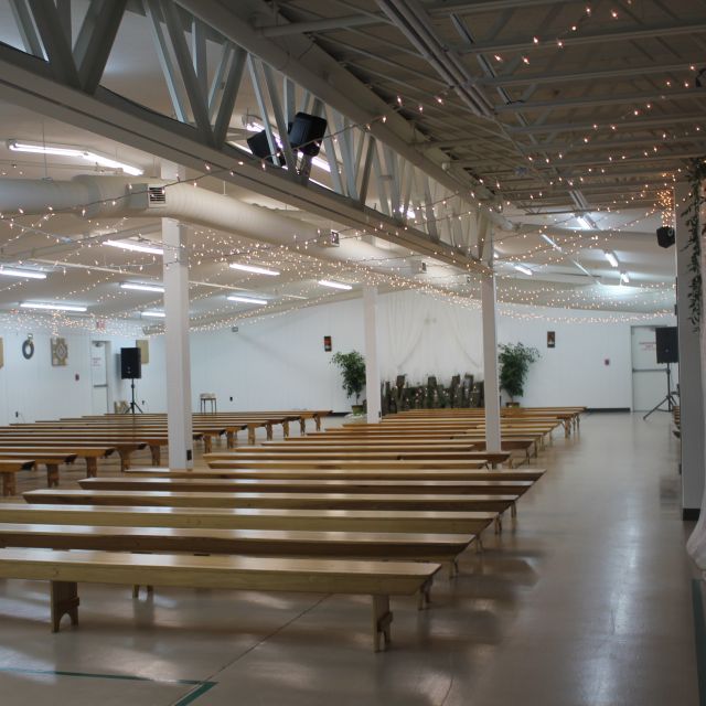 Shipshewana Indiana Wedding Venue Farmstead Expo Barn Ceremony