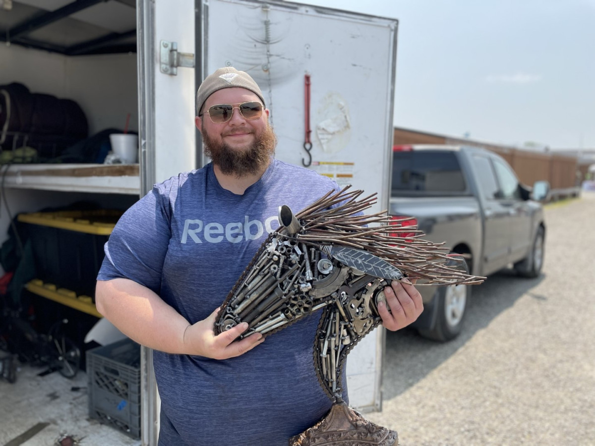 Shipshewana Antique Auction Seller Creates Mindblowing Metal Art
